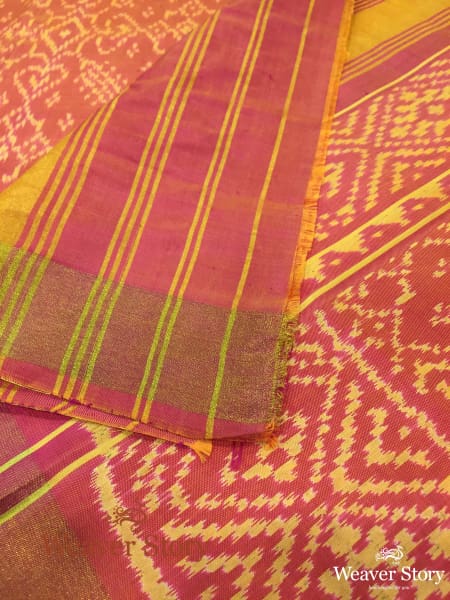 Handwoven_Peach_and_Pink_Dual_Tone_Patola_Dupatta_WeaverStory_04