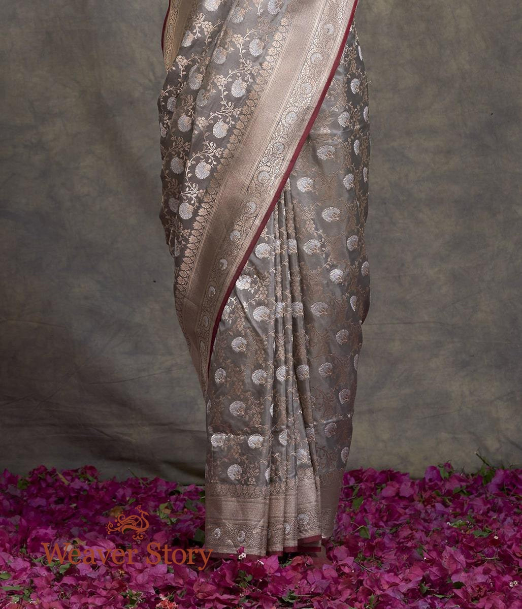 Handwoven_Grey_Sona_Rupa_Jangla_Saree_with_Red_Selvedge_WeaverStory_04