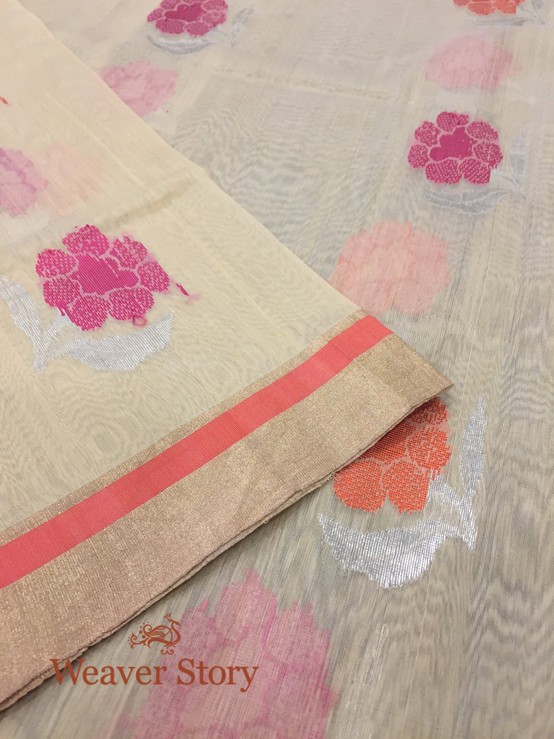 Handloom_Beige_Floral_Motif_Dupatta_WeaverStory_02