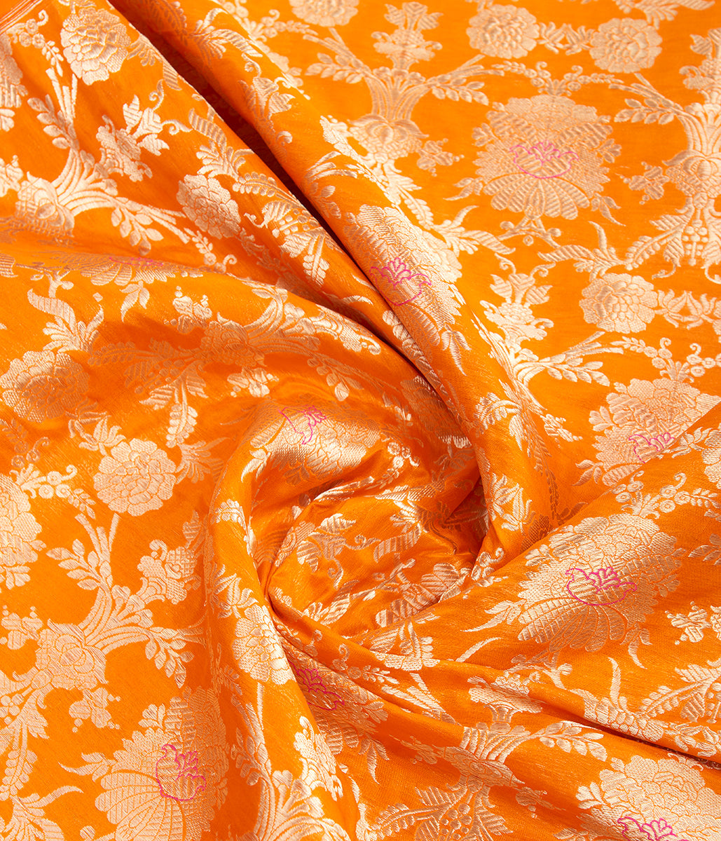 Handloom_Orange_Kadhwa_Jangla_Fabric_WeaverStory_04