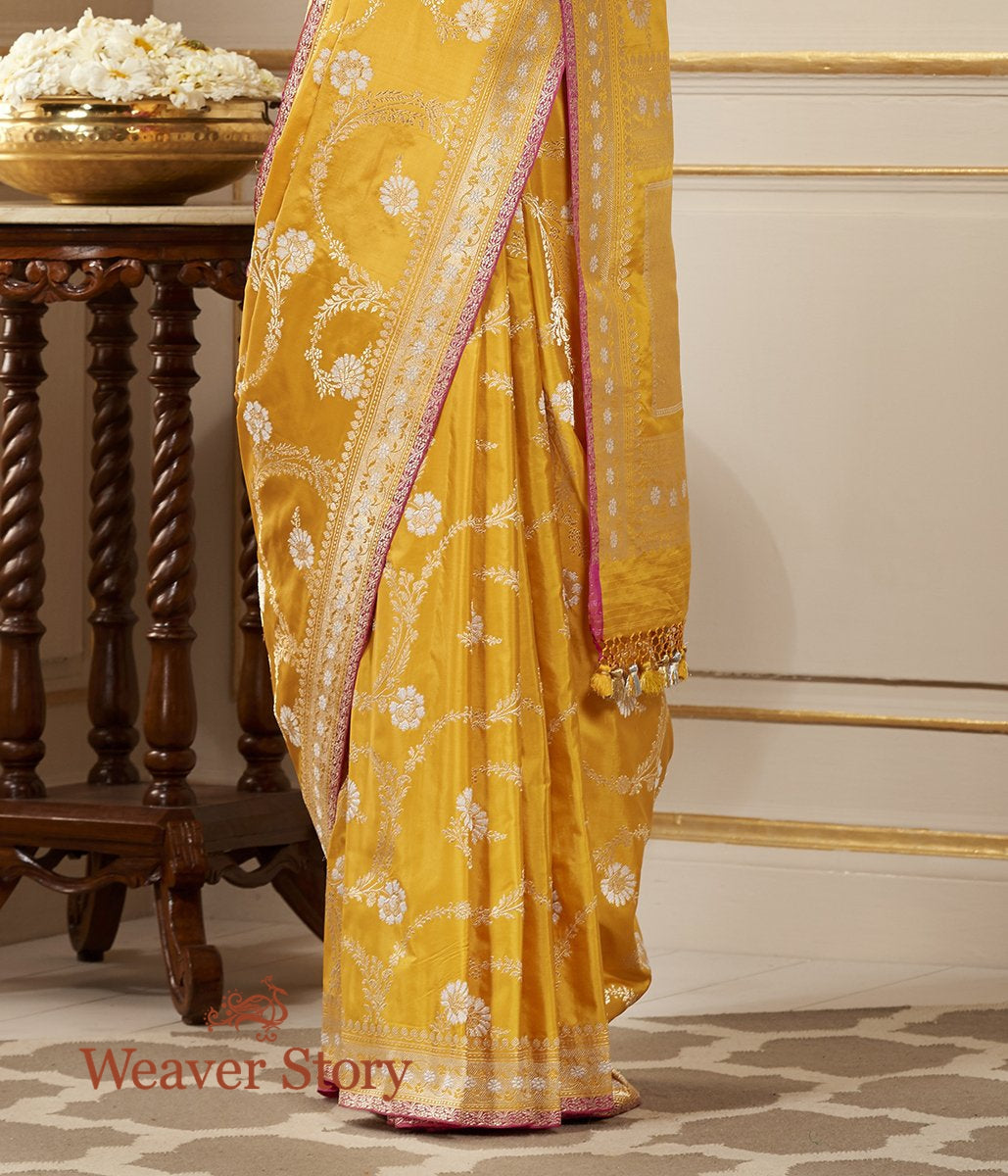 Handloom_Mango_Yellow_Sona_Rupa_Kadhwa_Jangla_Saree_with_Delicate_Border_WeaverStory_04