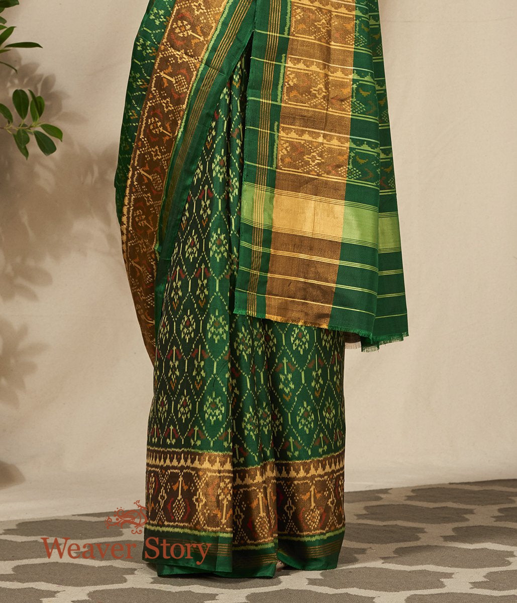 Handwoven_Green_Gujarat_Patola_Saree_WeaverStory_04