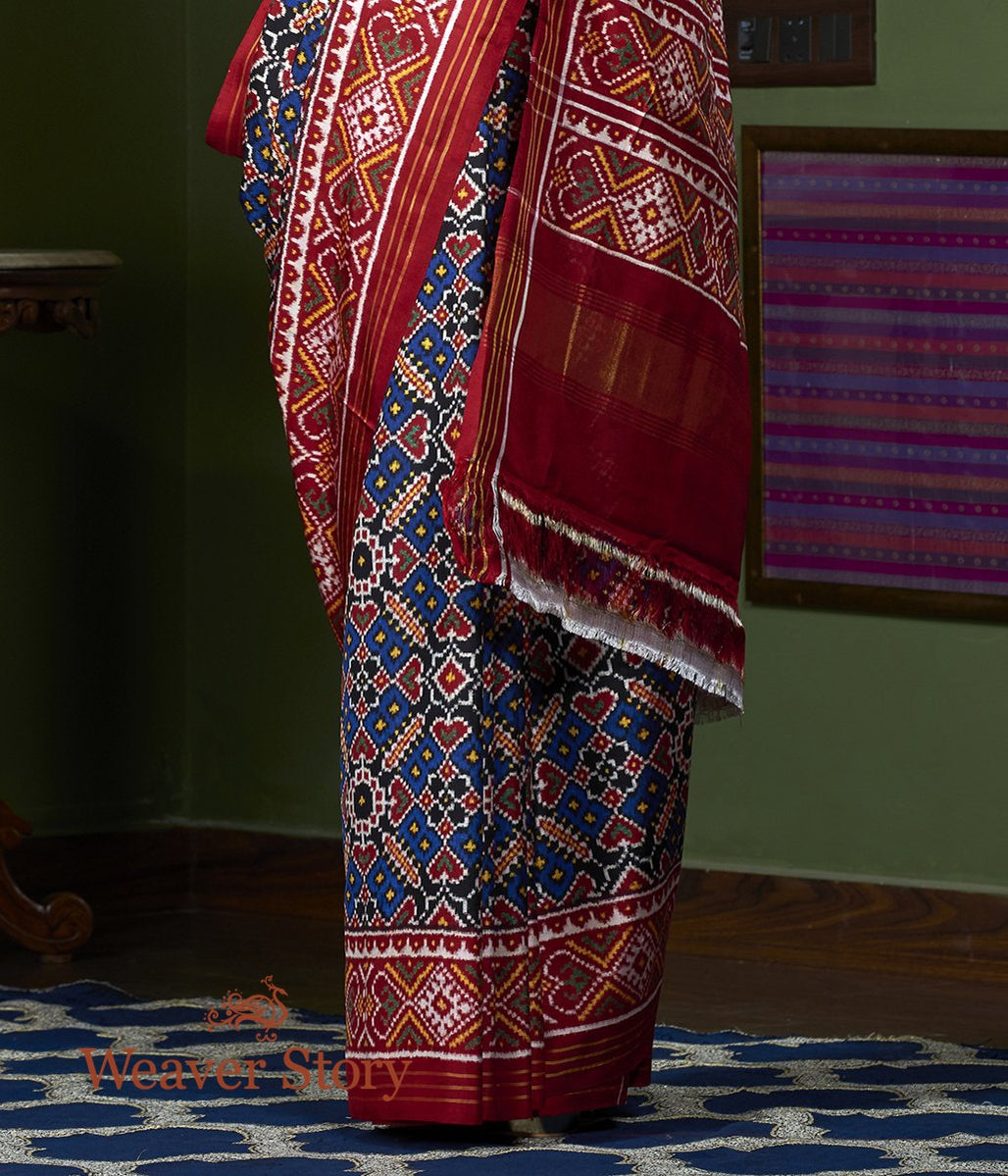 Handwoven_Indigo_Blue_Patan_Patola_Saree_WeaverStory_04