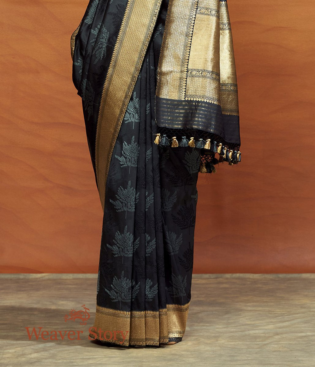 Handloom_Black_Satin_Ektara_Tanchoi_Saree_WeaverStory_04