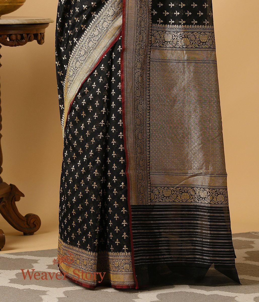 Handloom_Black_Banarasi_Cotton_Saree_with_Leaf_Motifs_WeaverStory_04