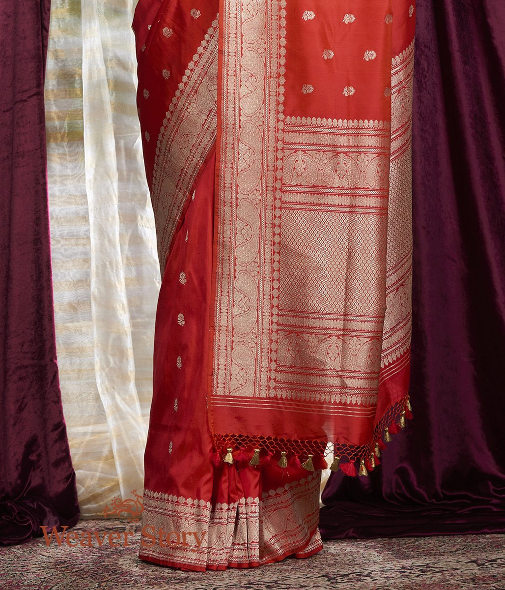 Handwoven_Red_Kadhwa_Booti_Banarasi_Saree_WeaverStory_04