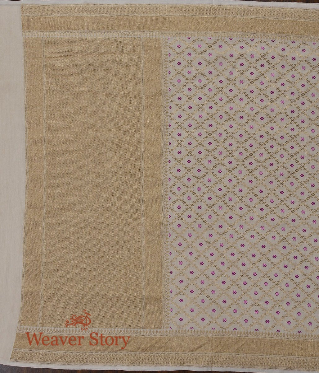 Handloom_Offwhite_Moonga_Silk_Dupatta_WeaverStory_04