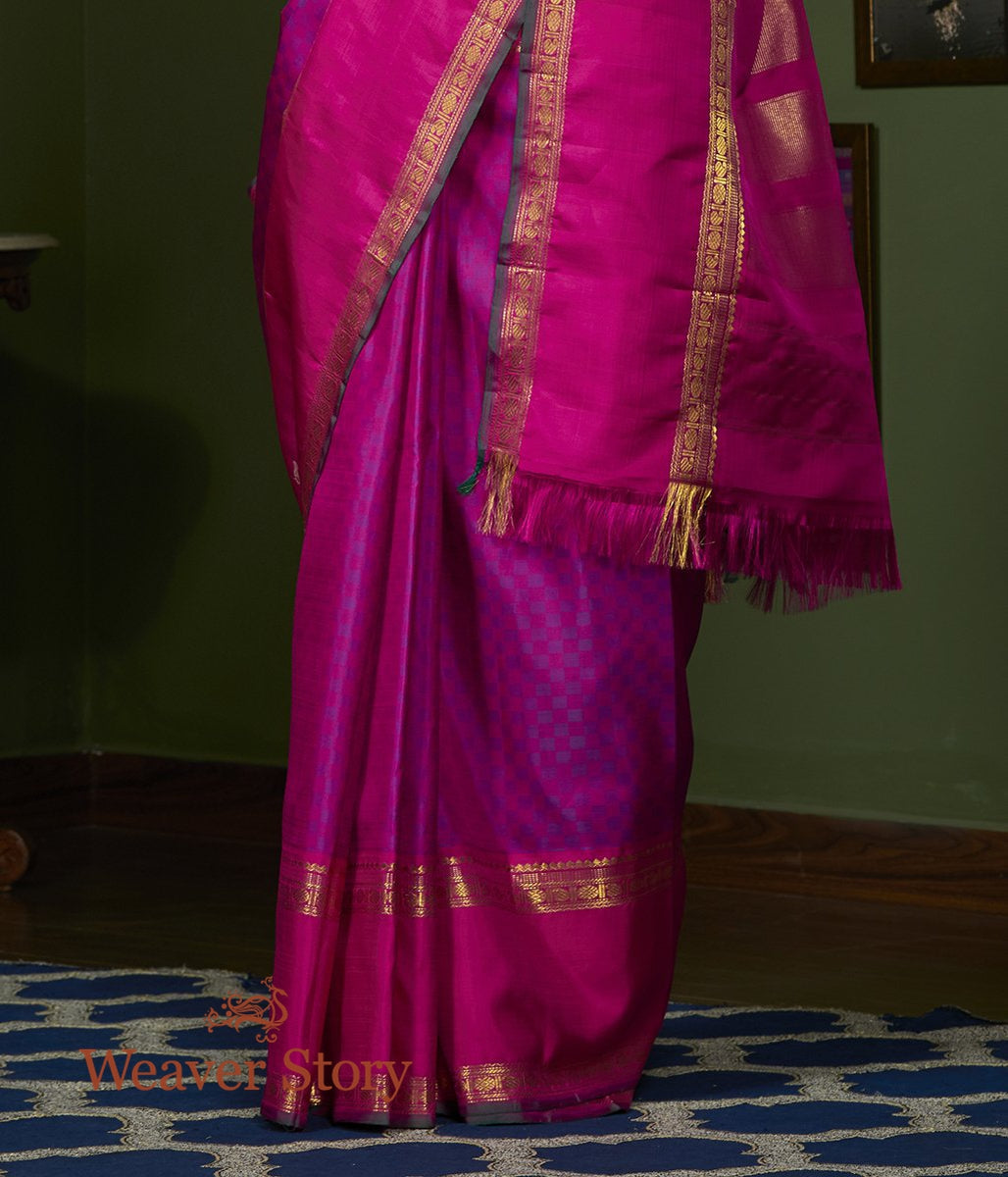 Handwoven_Pink_and_Purple_Self_Checks_Kanjivaram_Silk_Saree_with_Pink_Broad_Border_WeaverStory_04