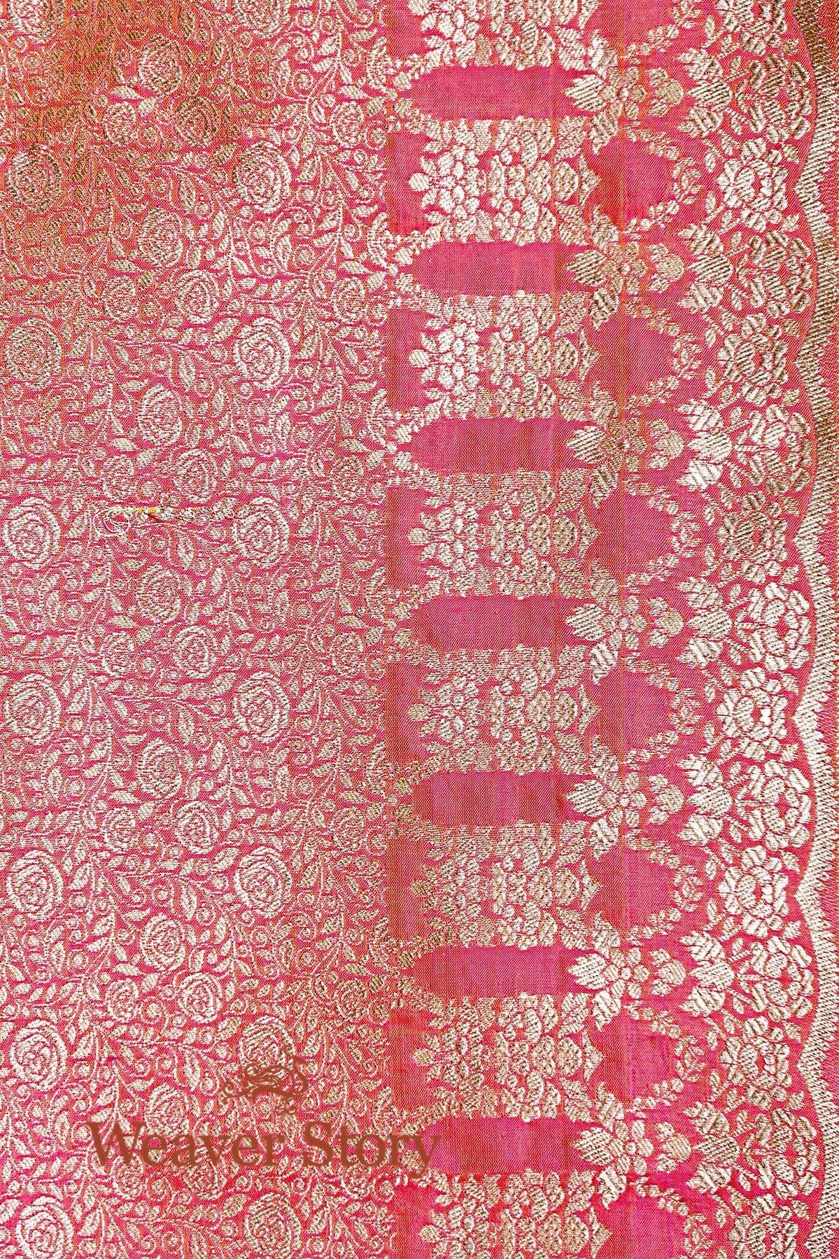 Peach_and_Pink_Dual_Tone_Banarasi_Katan_Silk_Saree_WeaverStory_04