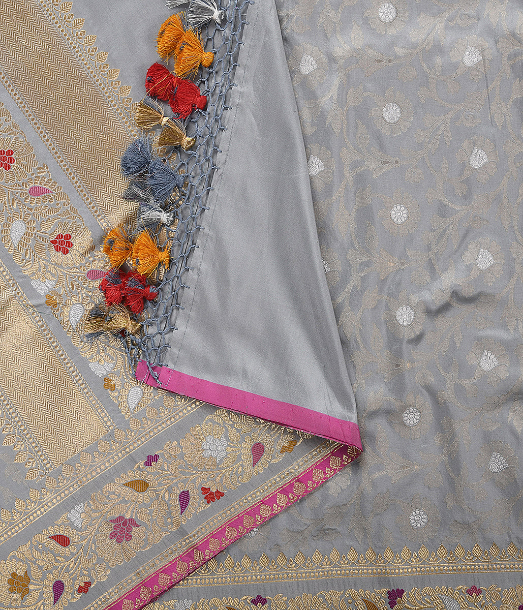 Handloom_Grey_Banarasi_Dampaj_with_Meenakari_Border_WeaverStory_04