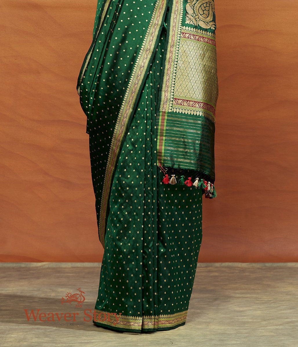 Handwoven_Green_Banarasi_Saree_with_Red_Blouse_WeaverStory_04
