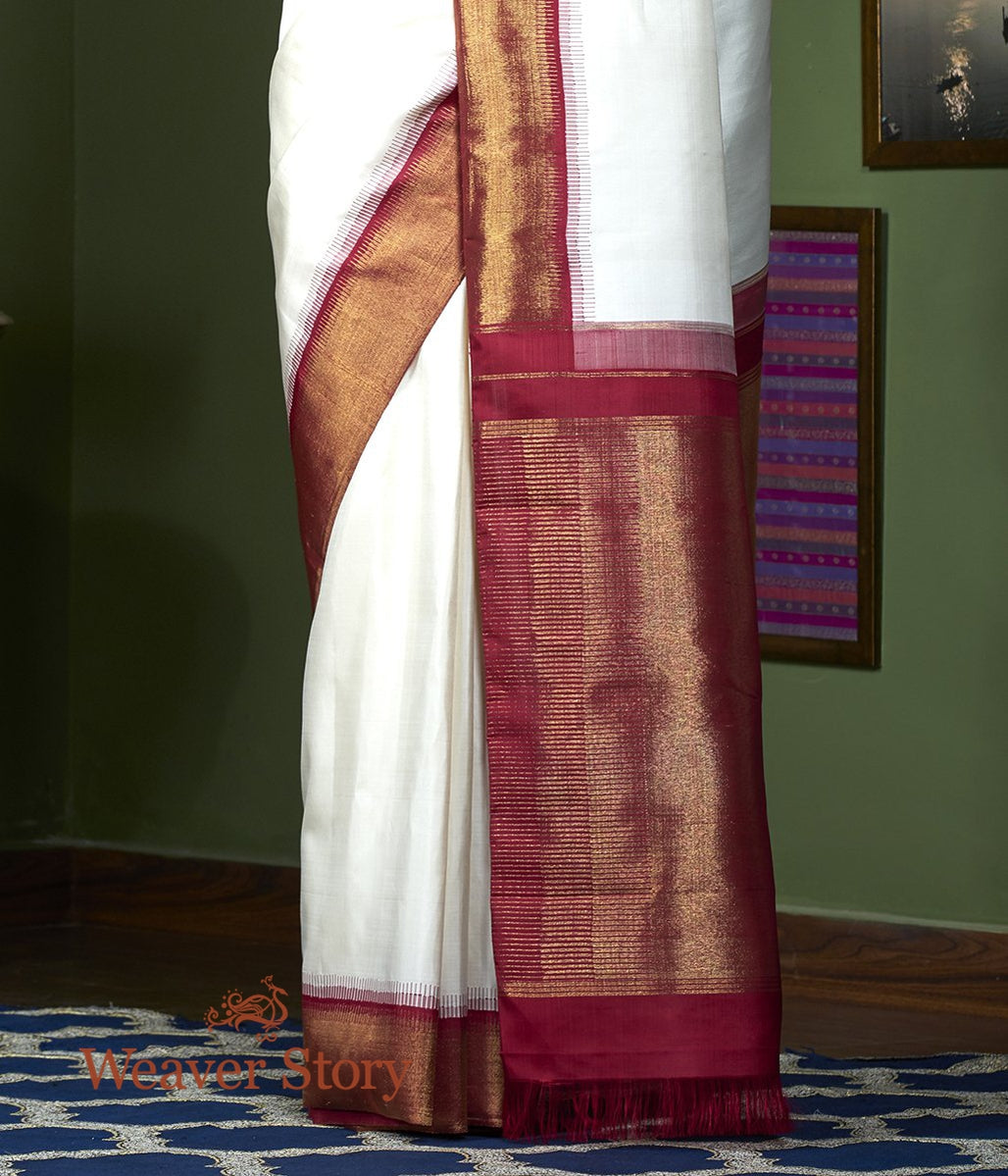 Handwoven_Offwhite_Plain_Kanjivaram_Saree_with_Maroon_Pure_Zari_Border_WeaverStory_04