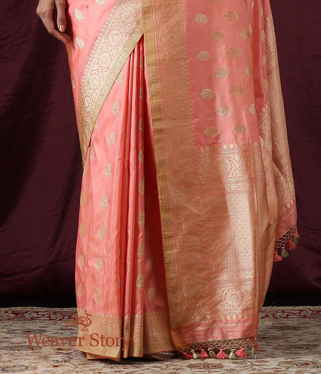 Handwoven_Peach_Banarasi_Saree_with_Kairi_Boota_WeaverStory_04