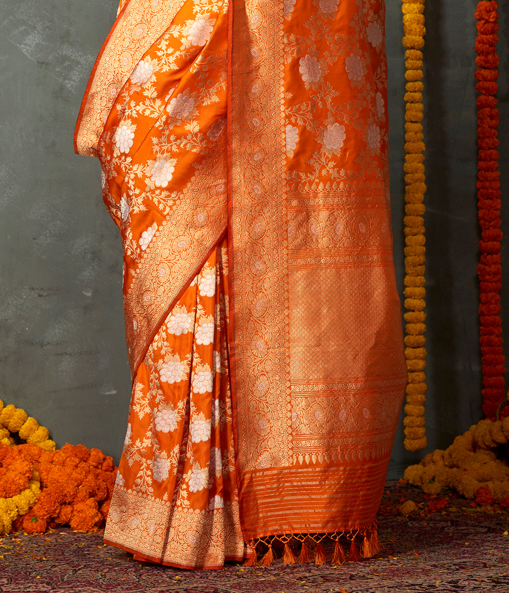Handwoven_Orange_Angoor_Jangla_Saree_WeaverStory_04