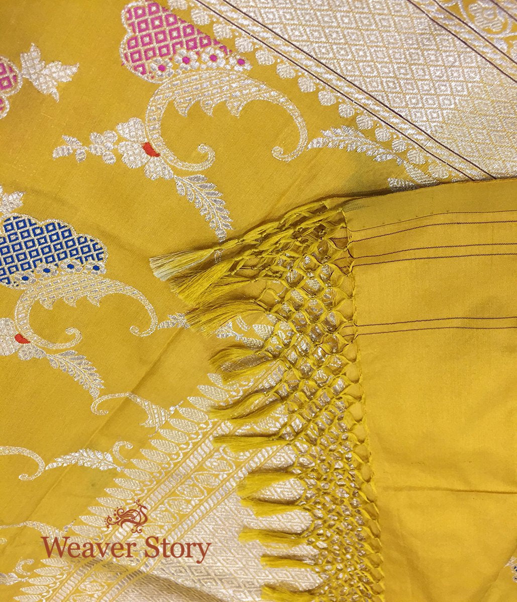 Handloom_Mustard_Meenakari_Kadhwa_Banarasi_Dupatta_WeaverStory_04
