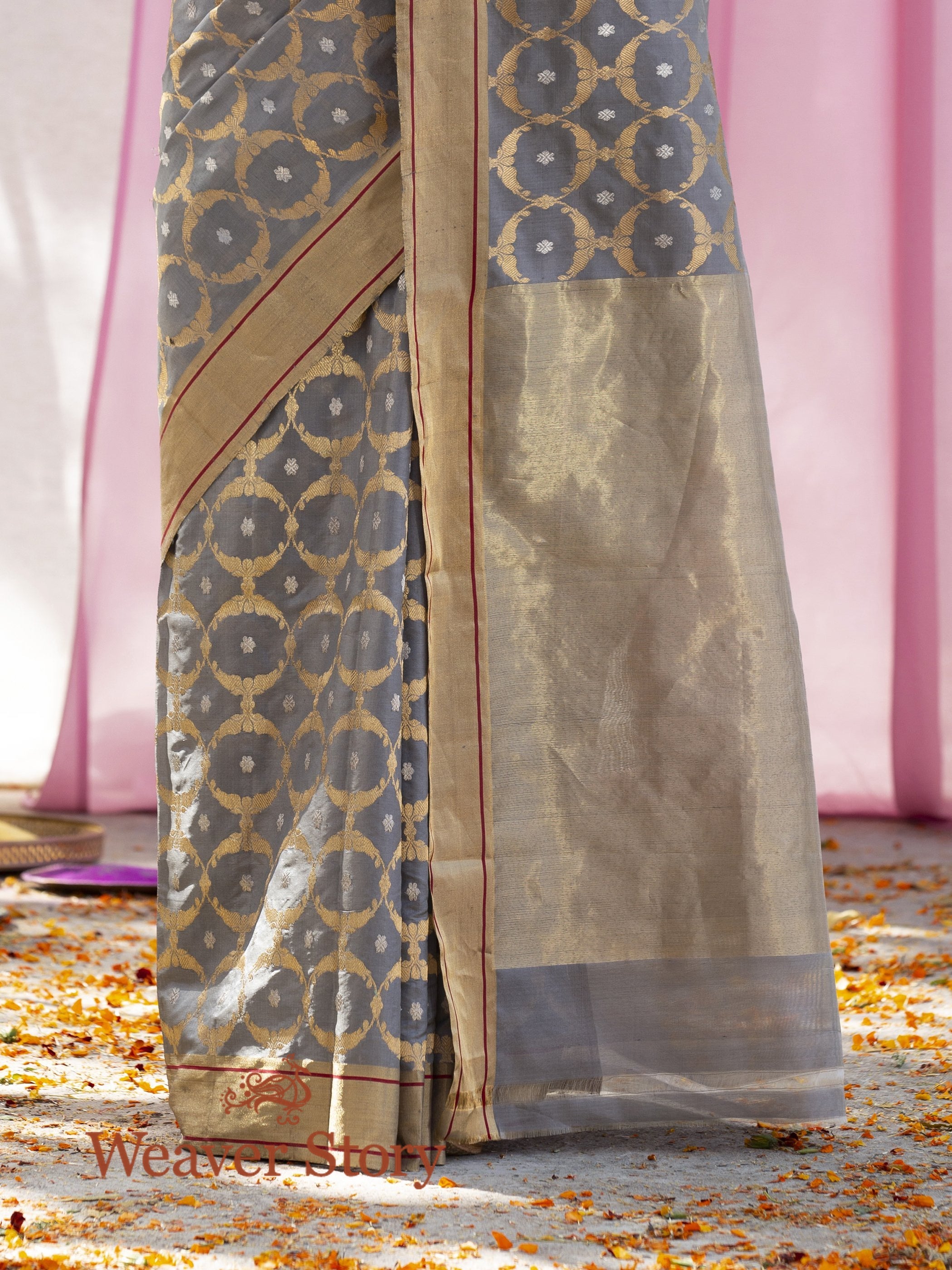 Handwoven_Grey_Chanderi_Silk_Sareee_with_Gold_and_Silver_Zari_Jaal_WeaverStory_04