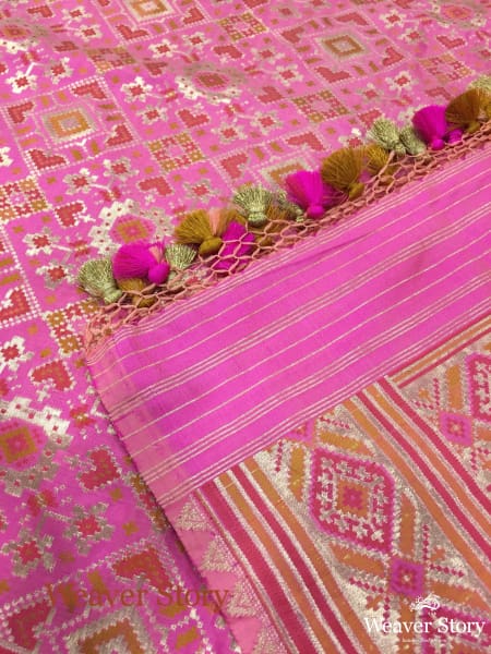 Handwoven_Pink_and_Gold_Banarasi_Patola_Dupatta_WeaverStory_03