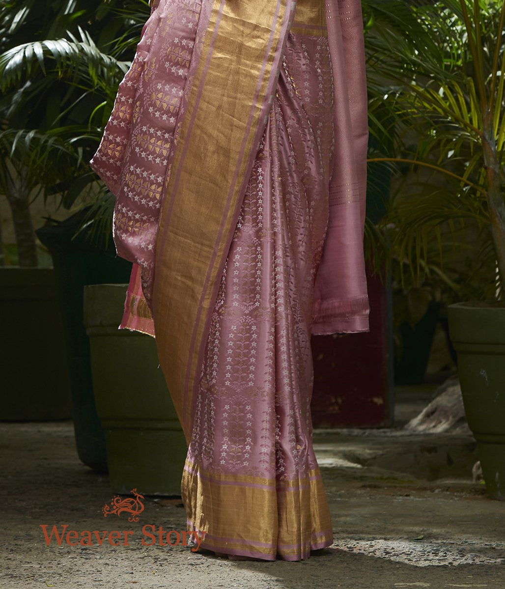 Handloom_Rose_Pink_Mehrab_Boota_Saree_with_Tissue_Weft_WeaverStory_04