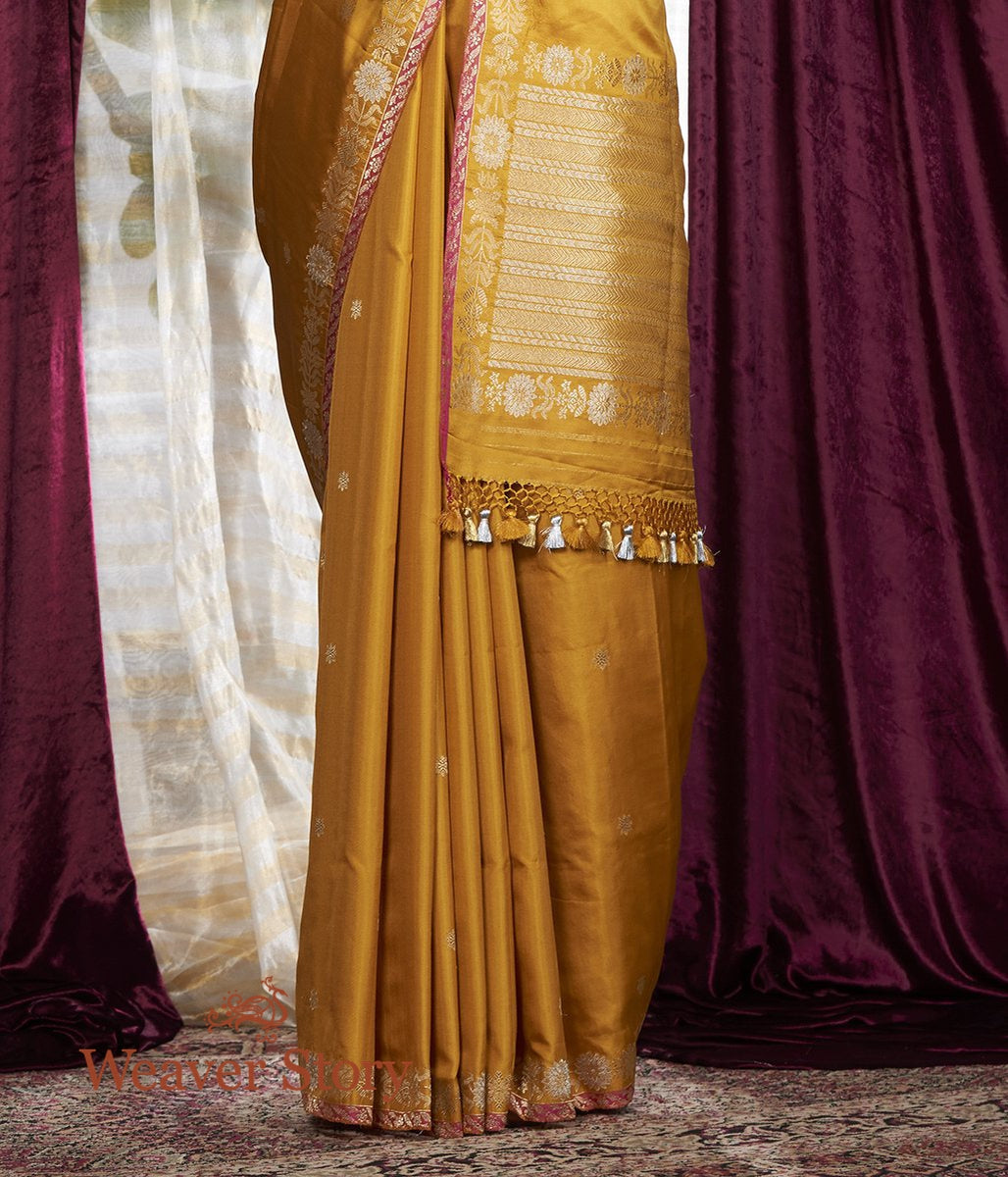 Handwoven_Mustard_Kadhwa_Boota_Saree_with_Small_Border_WeaverStory_04