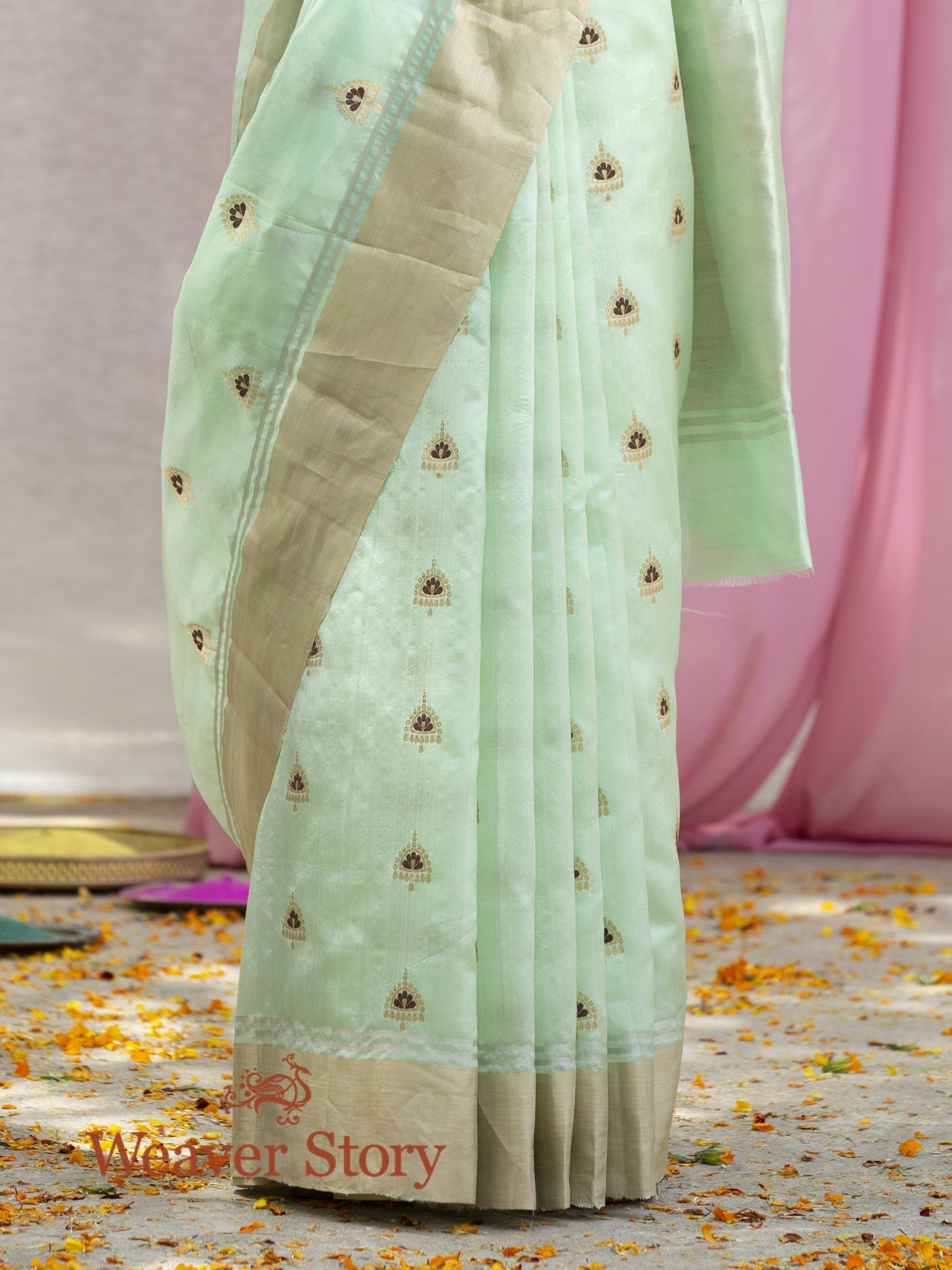 Handwoven_Sea_Green_Meenakari_Booti_Saree_WeaverStory_04