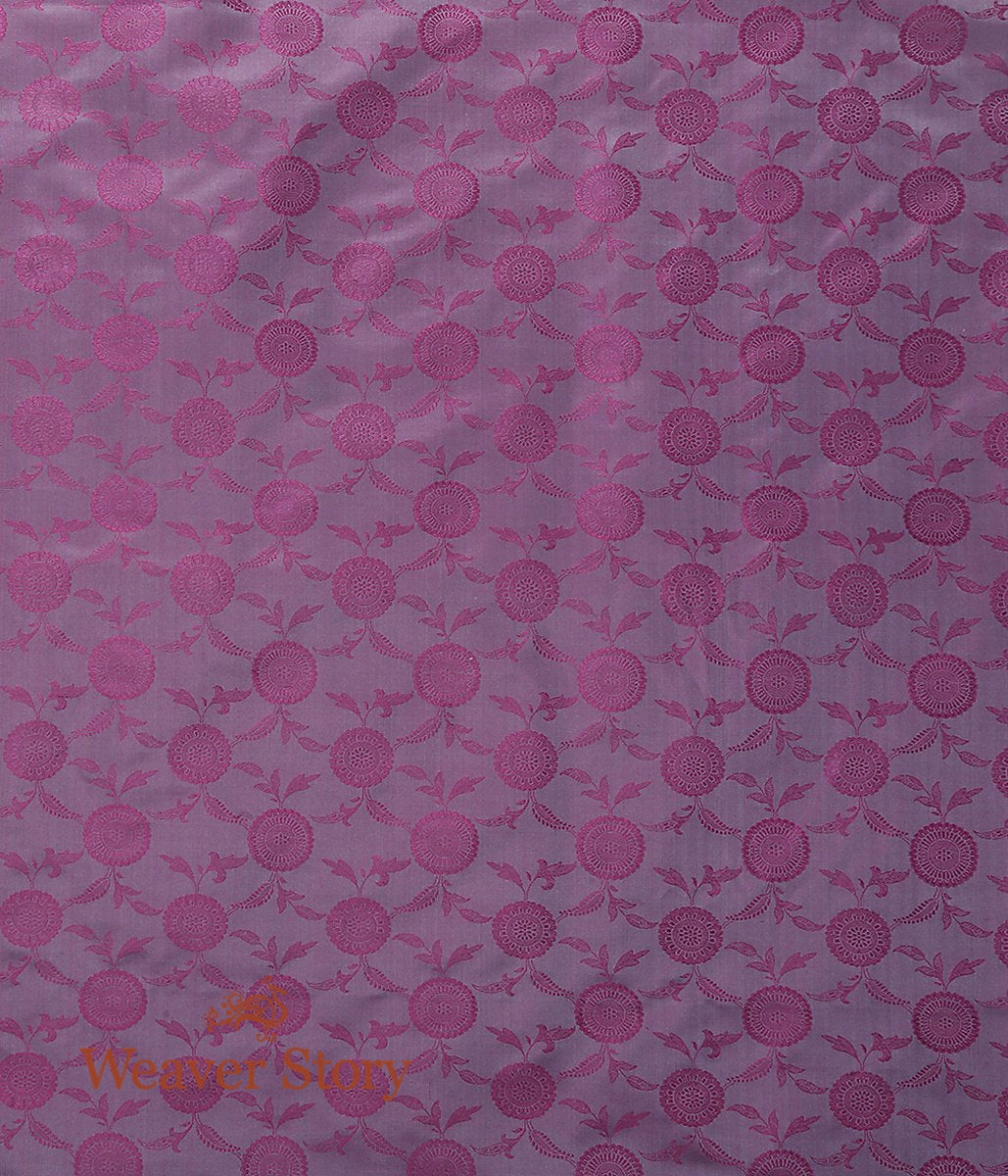 Handloom_Grey_and_Pink_Dual_Tone_Self_Tanchoi_Fabric_WeaverStory_04