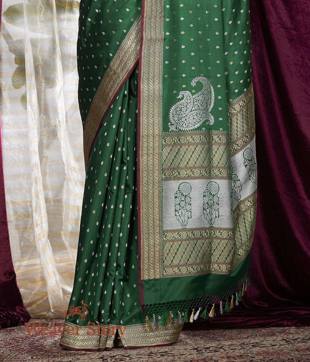Handwoven_Green_Sona_Rupa_Small_Booti_Saree_with_Konia_WeaverStory_04