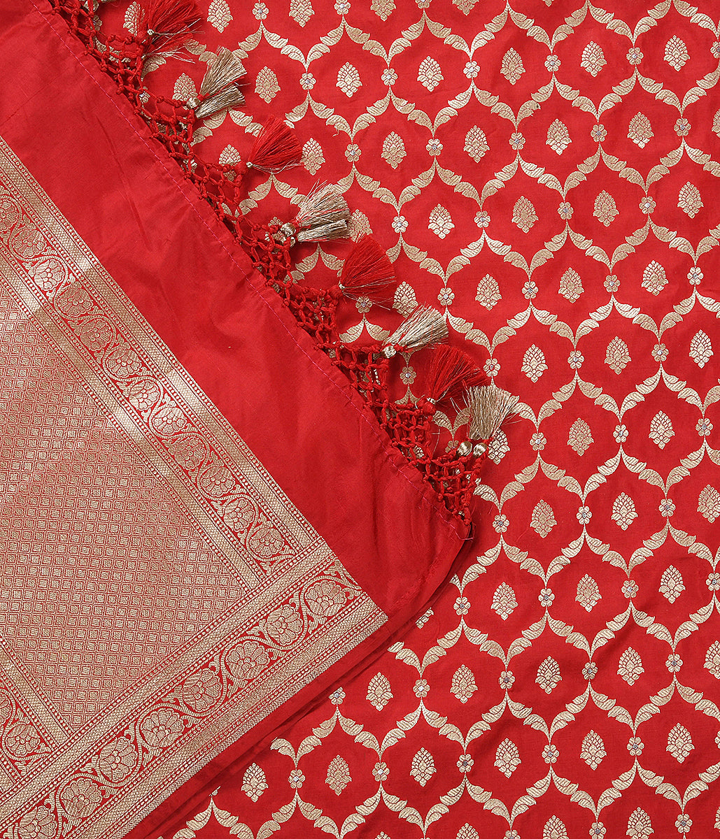 Handloom_Red_Katan_Silk_Jangla_Dupatta_with_Meenakri_Jaal_WeaverStory_04