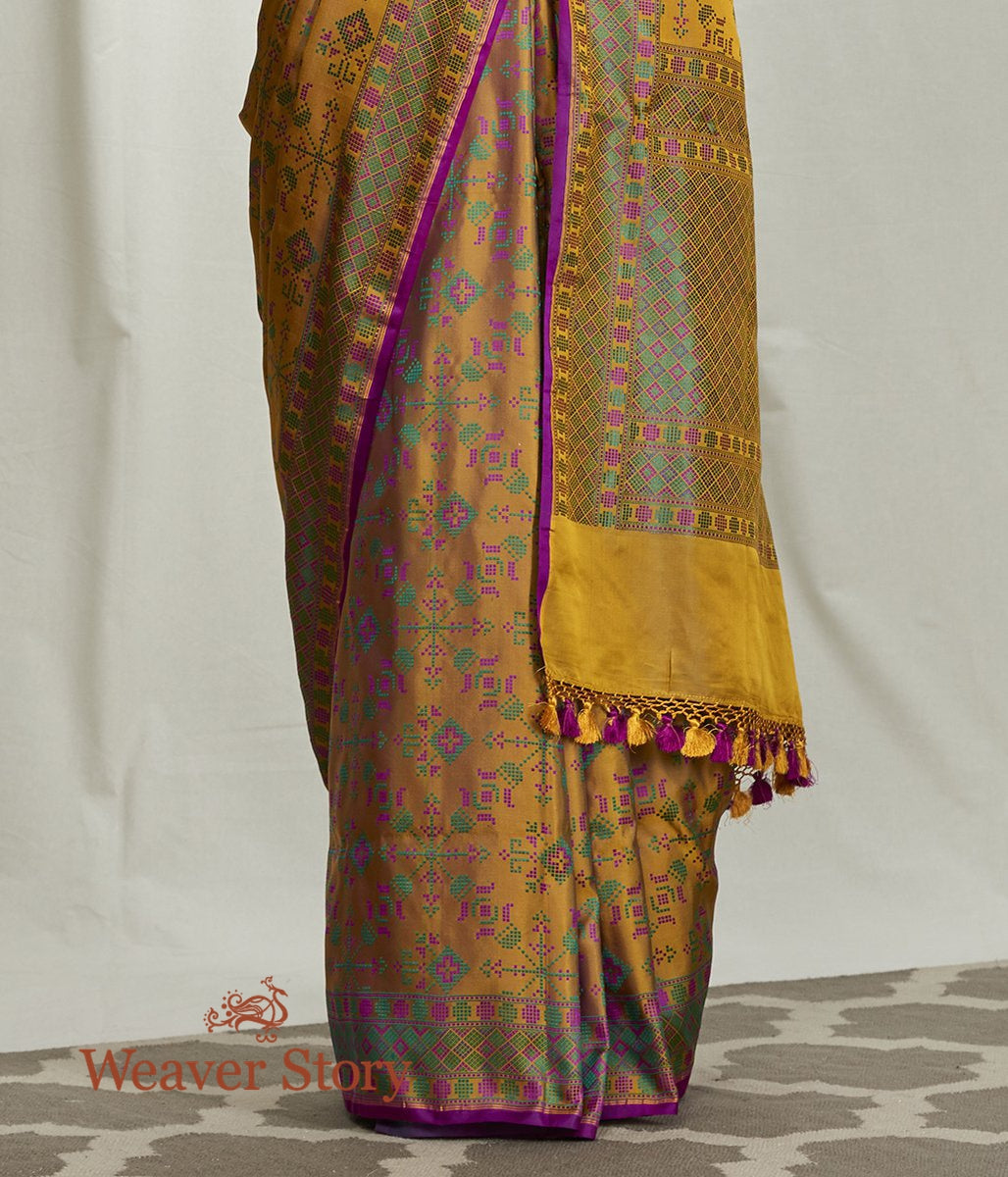 Handwoven_Mustard_Reshmi_Jamawar_Saree_WeaverStory_04