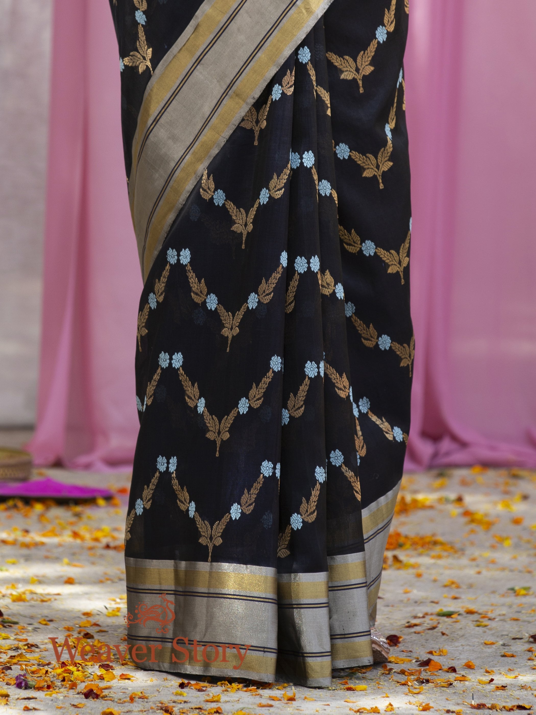 Handwoven_Blue_and_Black_Dual_Tone_Chanderi_Silk_All_Over_Zari_Jaal_WeaverStory_04