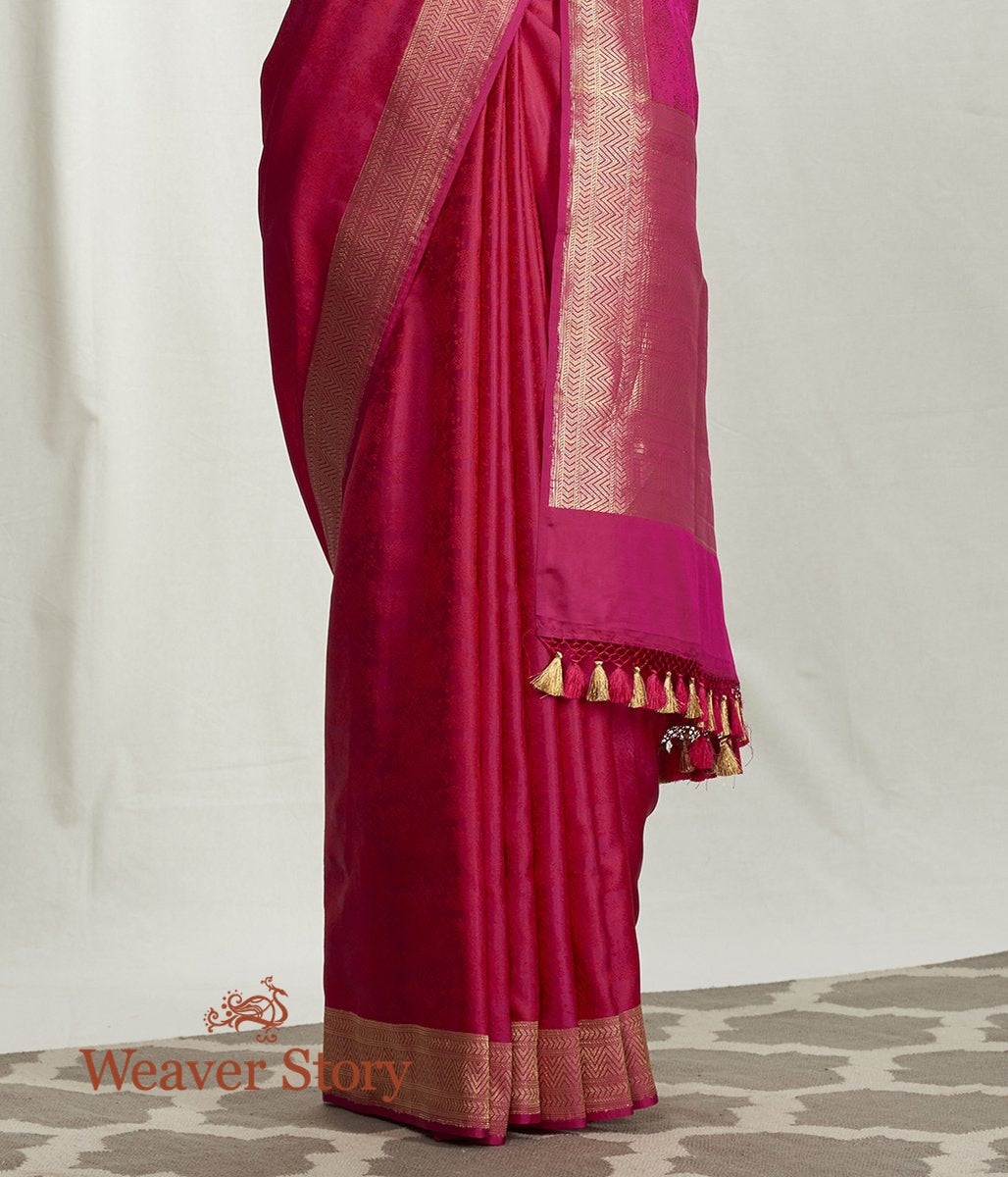 Handwoven_Majenta_Self_Weave_Tanchoi_Saree_with_Chevron_Border_WeaverStory_04