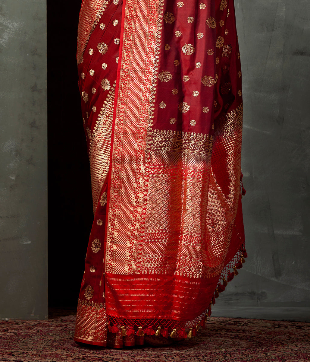 Handwoven_Rust_Ektara_Saree_with_Kadhwa_Boota_and_Red_Border_WeaverStory_04