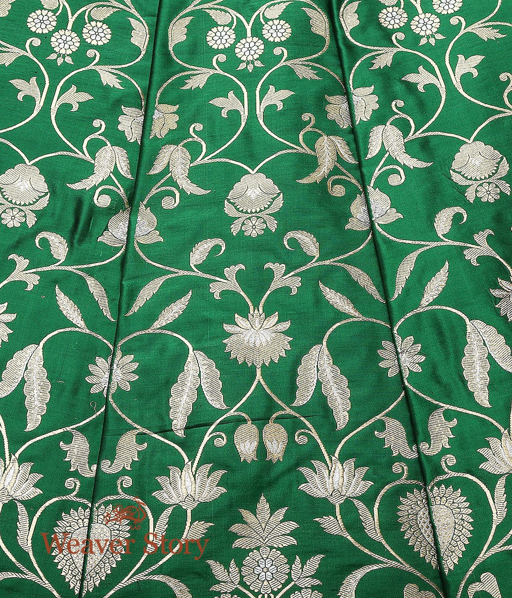 Handloom_Green_Kadhwa_Banarasi_Lehenga_with_Red_Border_WeaverStory_05