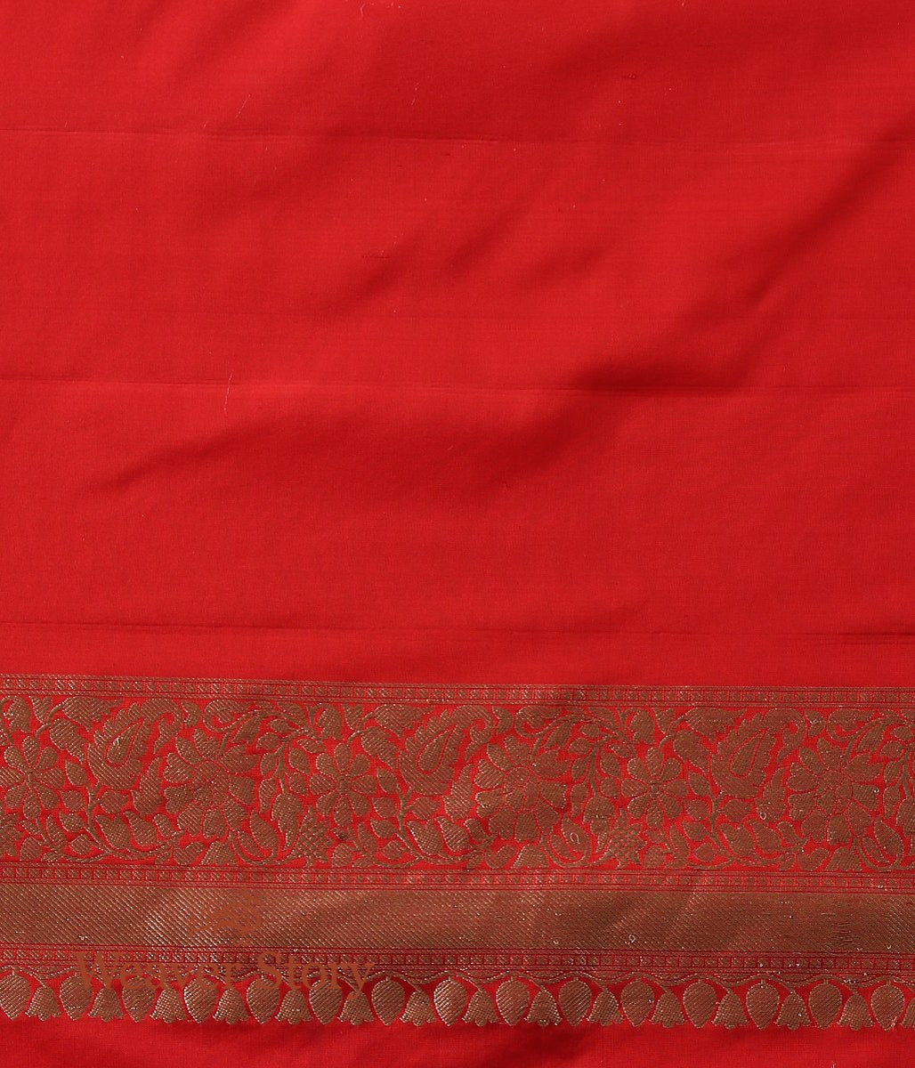 Handloom_Red_Kadhwa_Boota_Jangla_Saree_WeaverStory_05