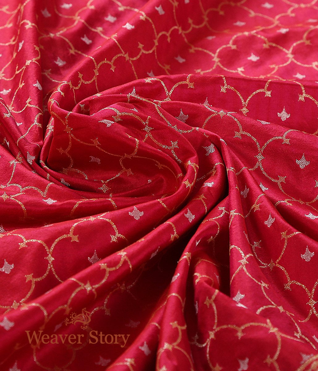 Handloom_Rani_Pink_Jamdani_Dupatta_WeaverStory_05