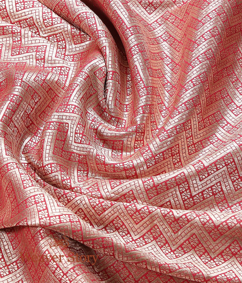 Handloom_Red_Brocade_Fabric_with_Chevron_Weave_WeaverStory_05