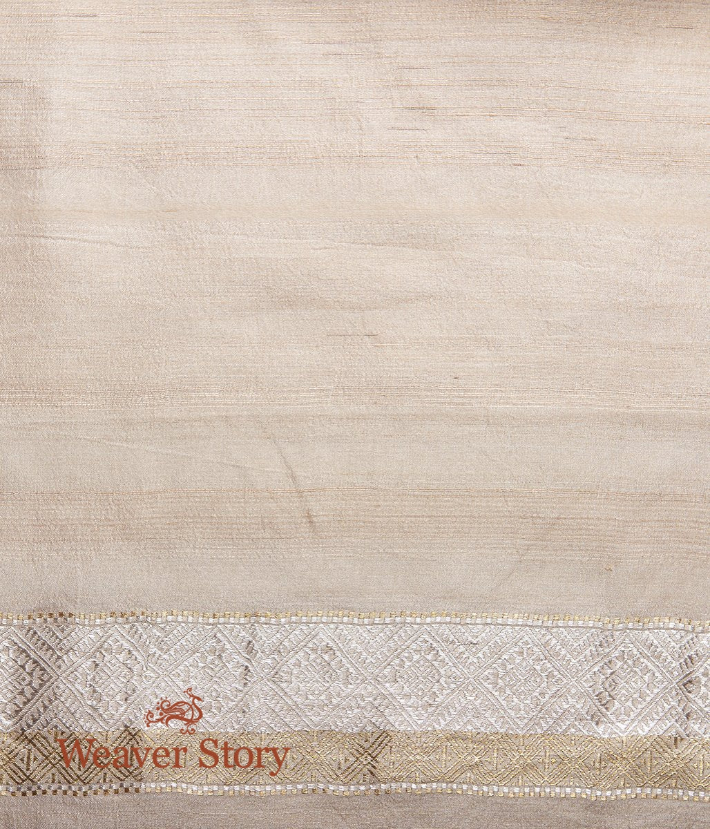 Handwoven_Plain_Tusser_Saree_with_Kadhwa_Sona_Rupa_Border_WeaverStory_05