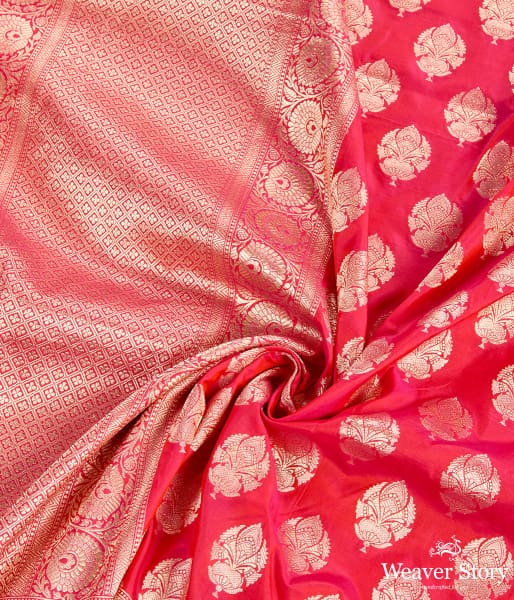 Handwoven_Pink_Orange_Shot_Color_Dupatta_with_Floral_Border_WeaverStory_05