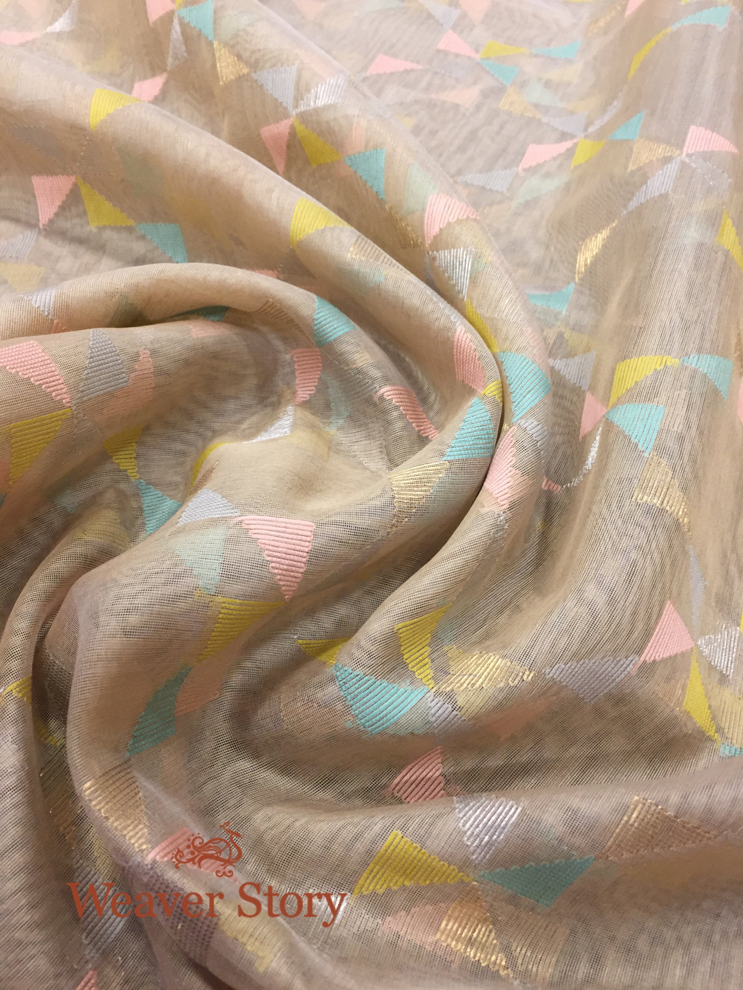 Handloom_Cotton_Silk_Triangle_Motif_Dupatta_WeaverStory_05