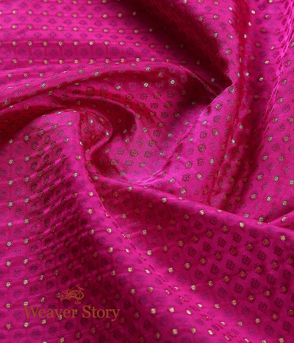 Handloom_Hot_Pink_Tanchoi_Fabric_WeaverStory_05