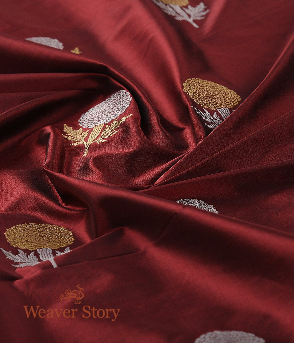 Handloom_Maroon_Kadhwa_Floral_Booti_Fabric_WeaverStory_05