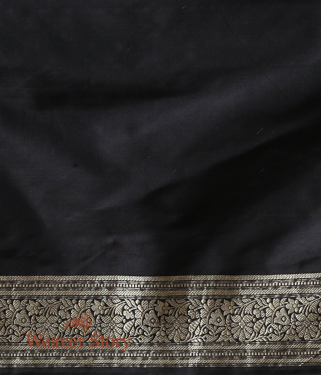 Handwoven_Black_Banarasi_Saree_with_Nandi_Motif_WeaverStory_05