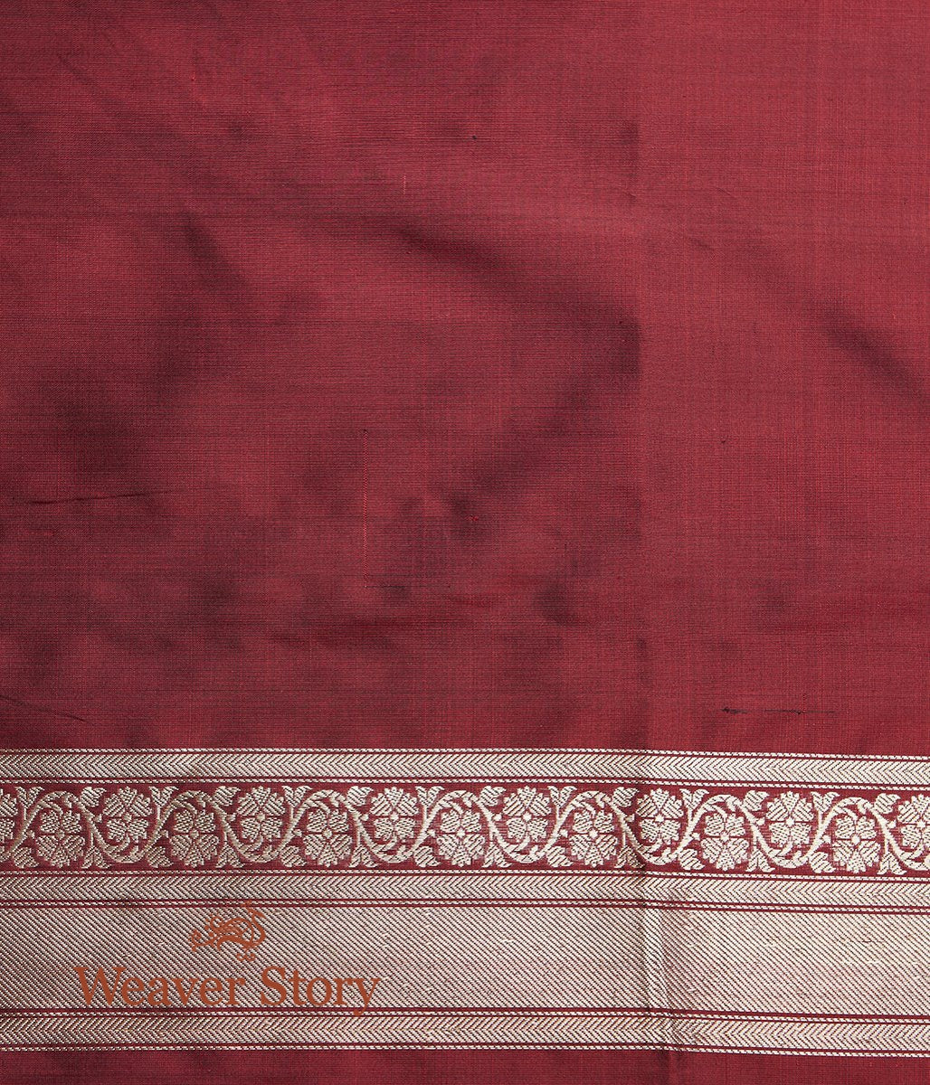 Handwoven_Red_and_Black_Dual_Tone_Asharfi_Booti_Saree_WeaverStory_05