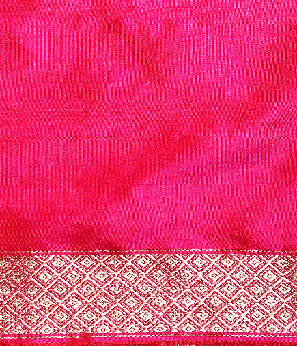Handloom_Banarasi_Shikargah_Saree_Woven_in_Kadhwa_Weave_WeaverStory_05