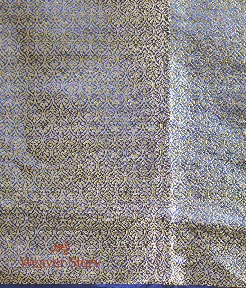 Handloom_Plum_Kadhwa_Booti_Saree_with_Blue_Selvedge_WeaverStory_05