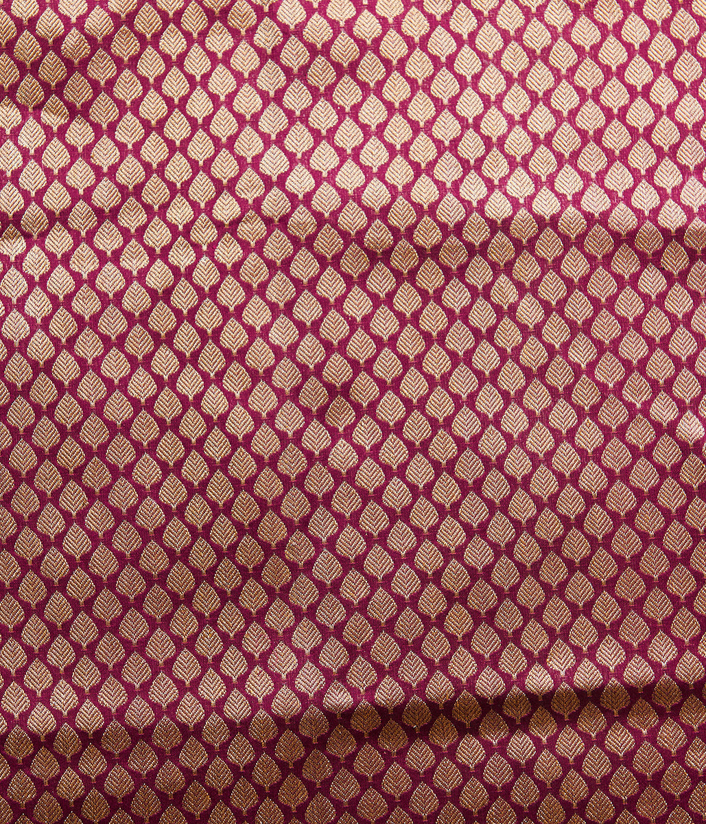 Handwoven_Purple_Black_Small_Leaf_Booti_Saree_with_Red_Selvedge_WeaverStory_05