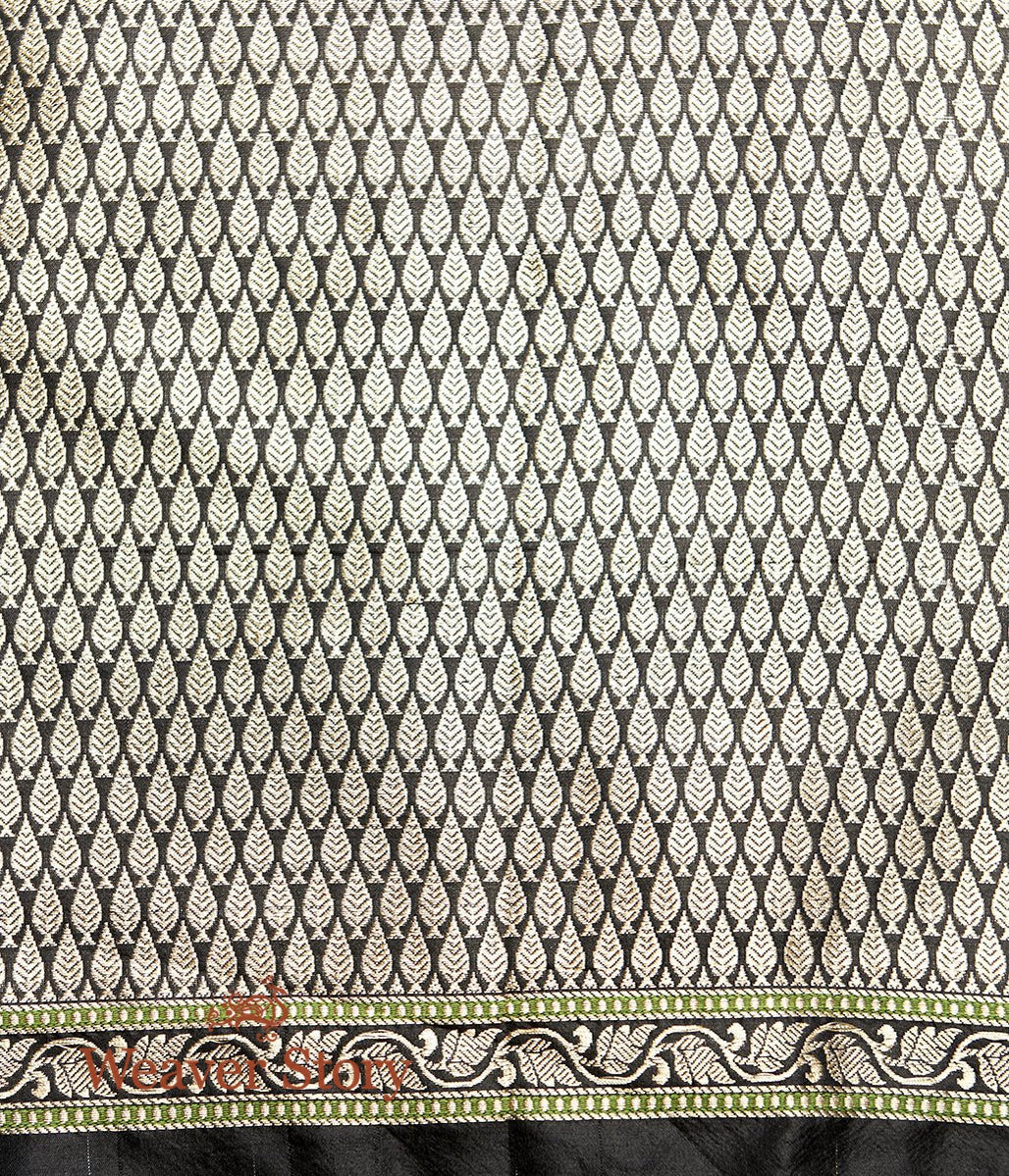 Handwoven_Red_Booti_Saree_with_Konia_and_Heavy_Blouse_WeaverStory_05