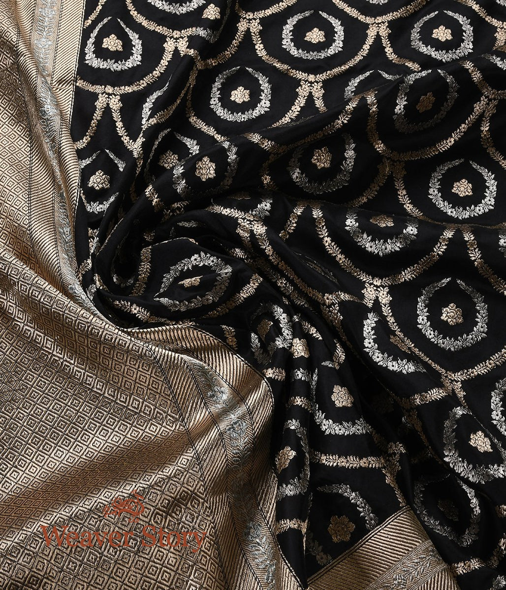 Handloom_Black_Kadhwa_Dupatta_with_Gold_and_Silver_Zari_Arches_WeaverStory_05