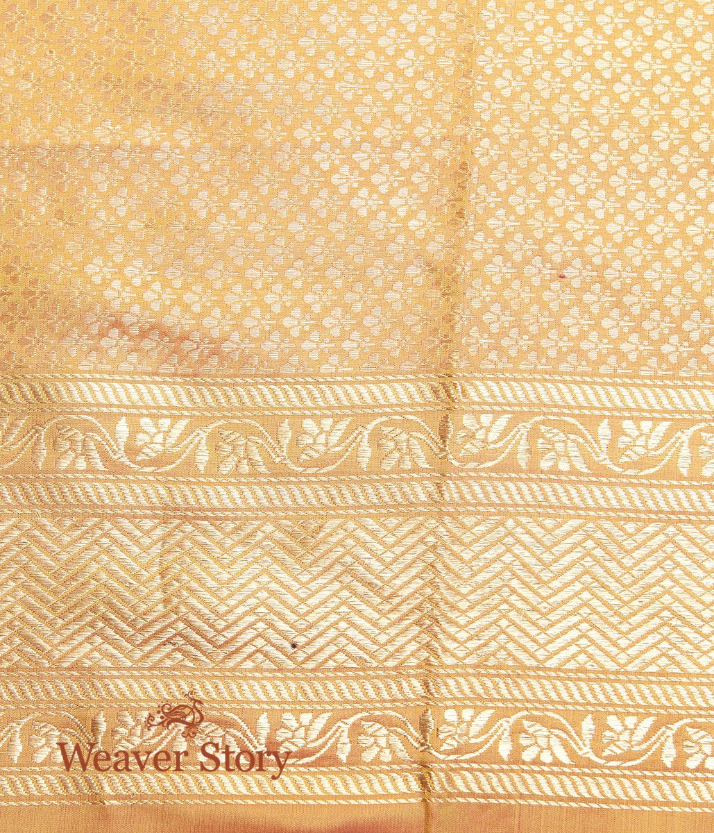 Handwoven_Gold_Dual_Tone_Lotus_Flower_Jangla_Saree_WeaverStory_05