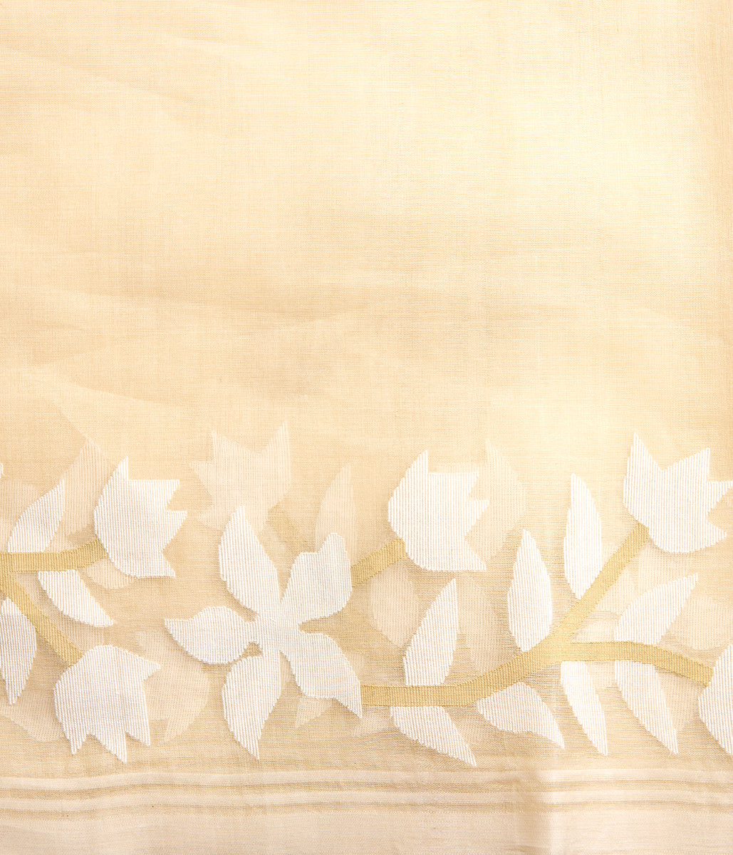 Handwoven_Muslin_Jamdani_Saree_in_a_Pale_Pistachio_Green_color_WeaverStory_05