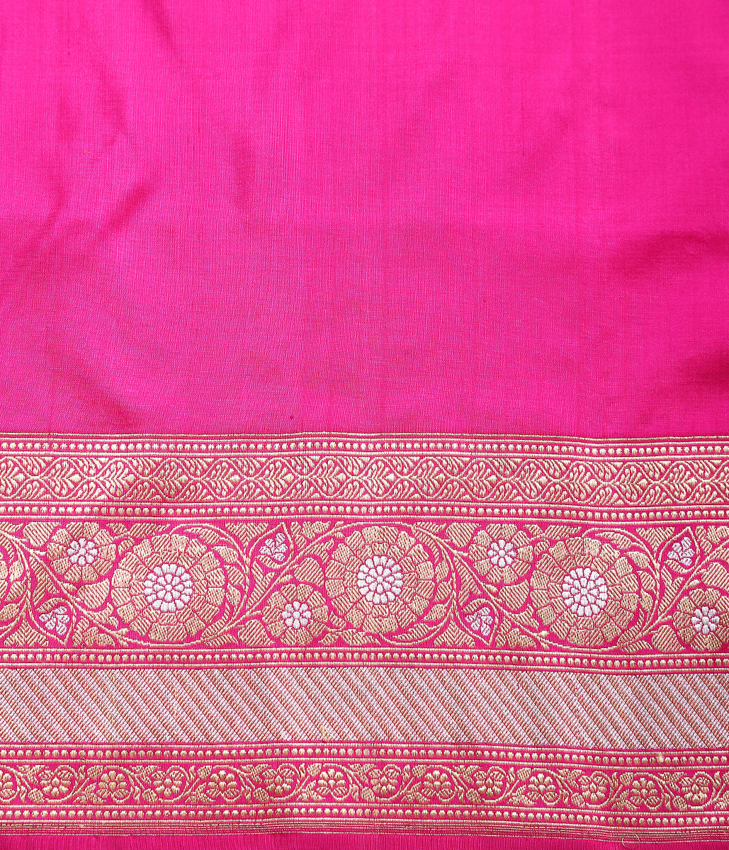 Handloom_Kadhwa_Banarasi_Jangla_in_Green_with_a_Contrast_Pink_Border_WeaverStory_05